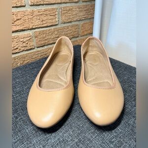 Old Navy nude /tan ballet flats - 10